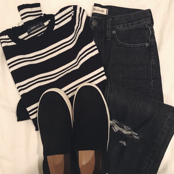 Zara Tops - Zara black & white striped long sleeve